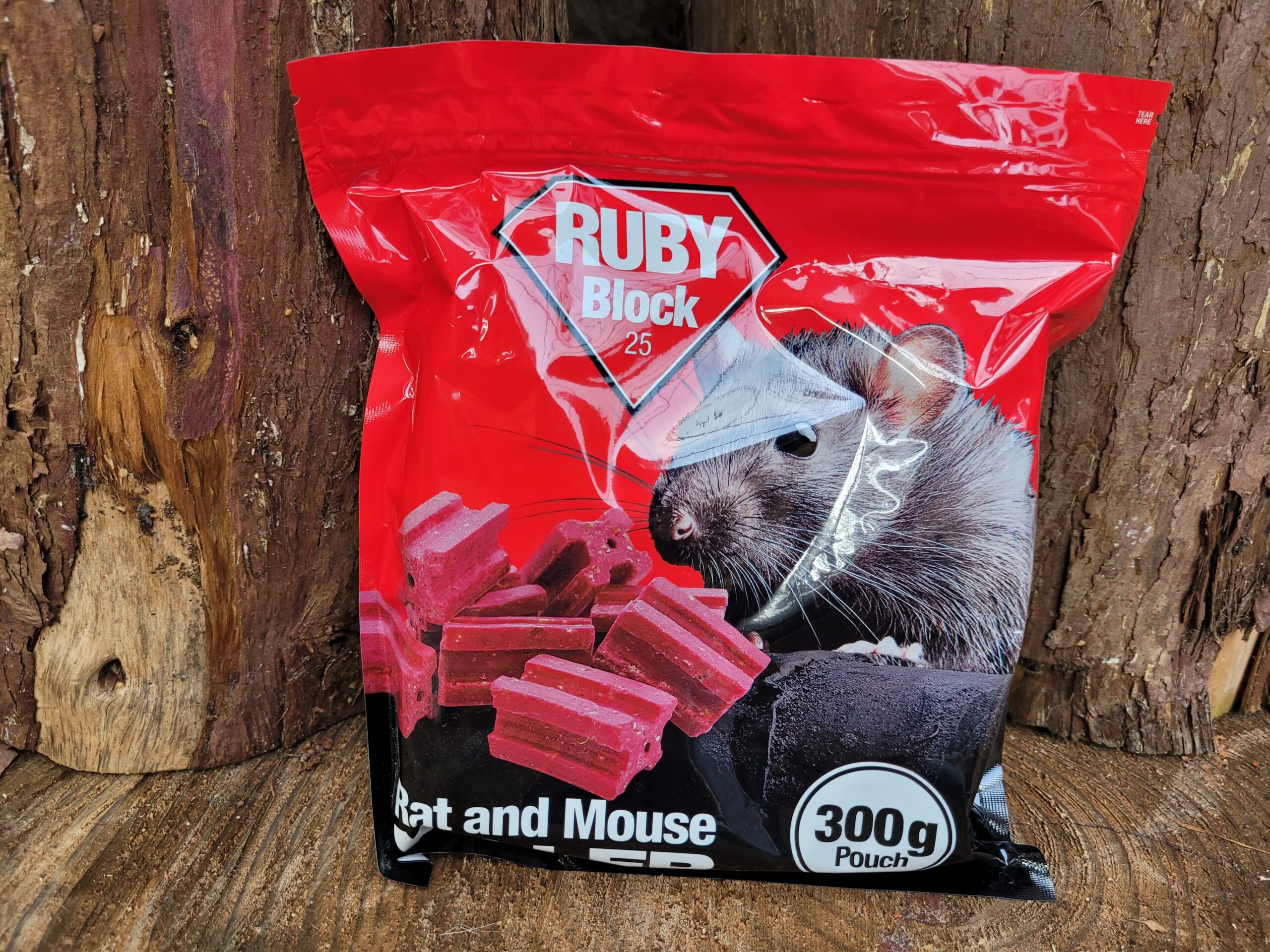 Ruby Bait Block – Difenacoum - Mantel Farm