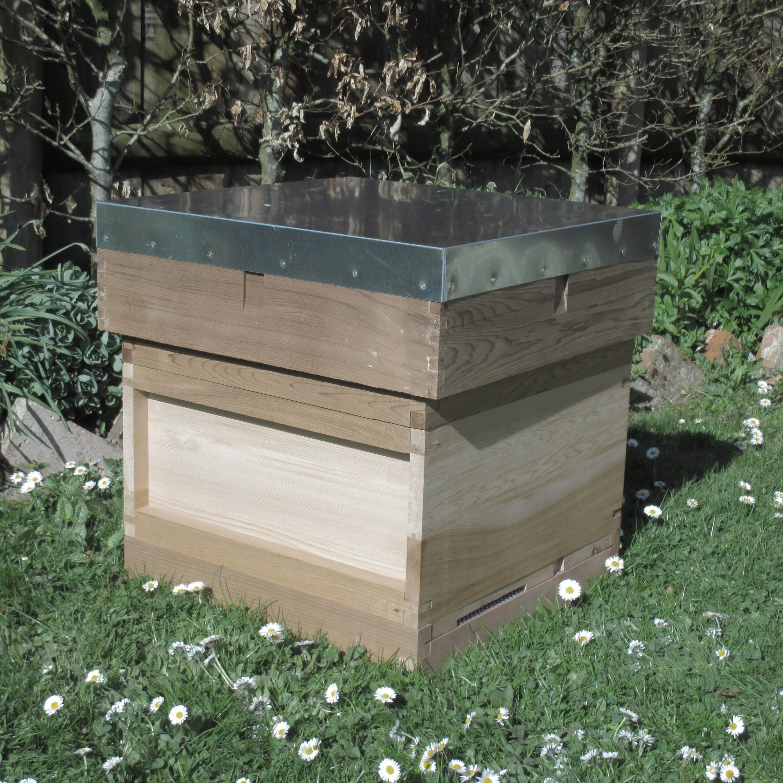 National Hives and Hive Parts - Mantel Farm